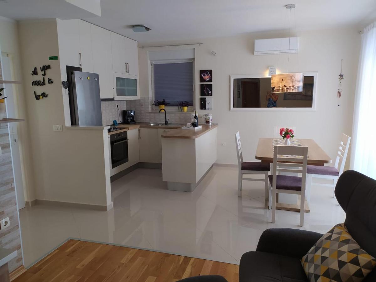 Apartman Pejic,Makarska,Veliko Brdo Exteriör bild